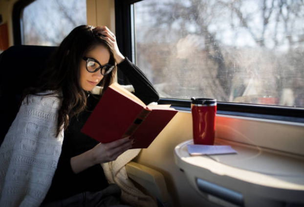 3 Recommended Books That Are Fun To Read When Traveling